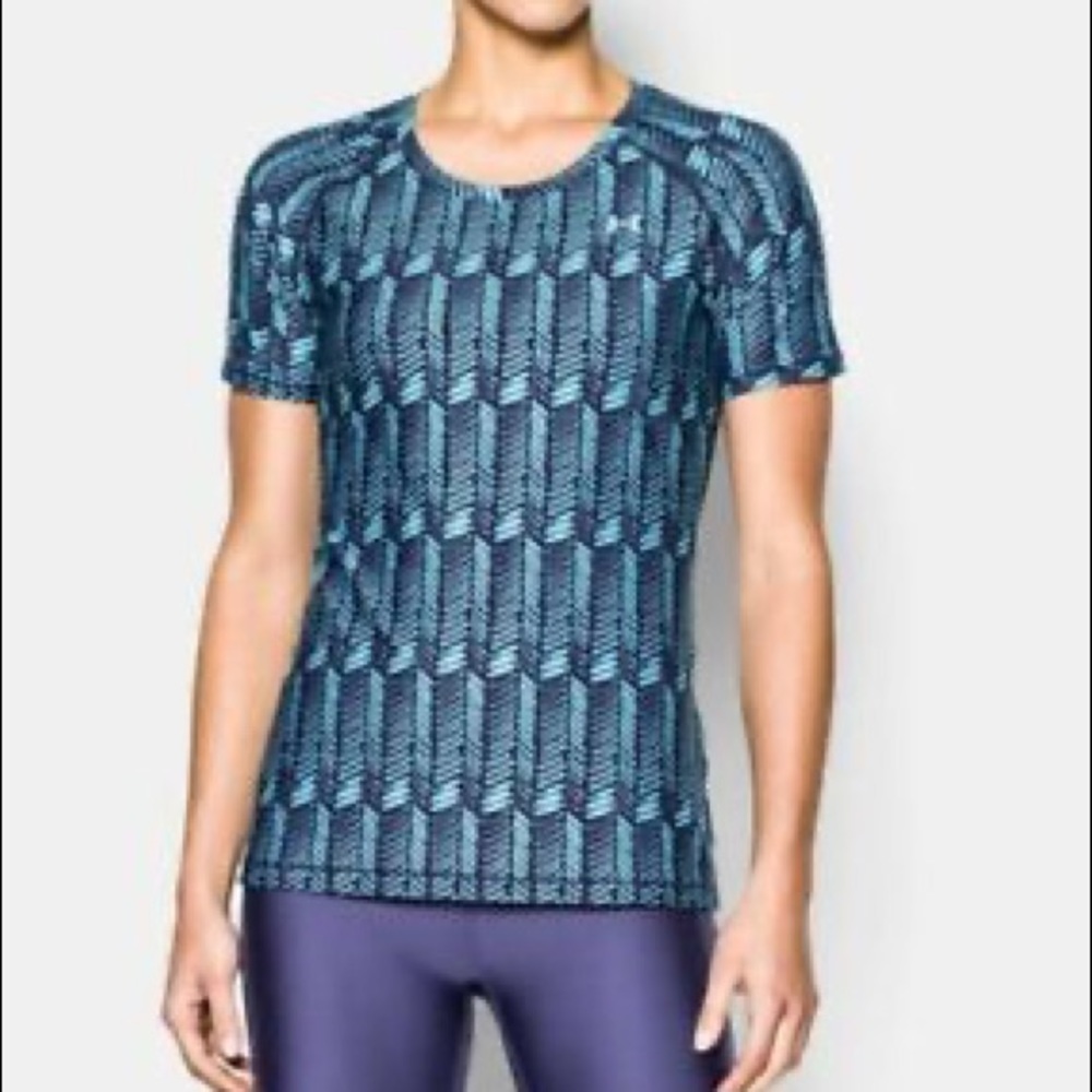 Under armour fitted heat gear top